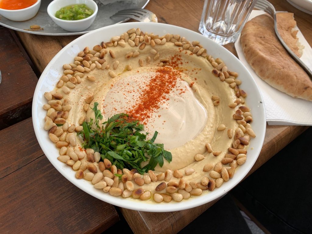 hummus, tahini, food-4194192.jpg